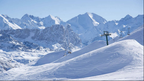 En Aragón, las estaciones del Grupo Aramón se preparan para un fin de semana repleto de nieve y eventos
