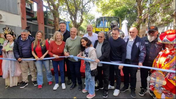 Villa Crespo le dio la bienvenida al Bus Turístico de la Ciudad