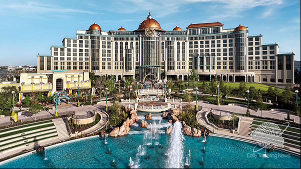 Universal Helios Grand Hotel da la bienvenida a sus primeros huéspedes